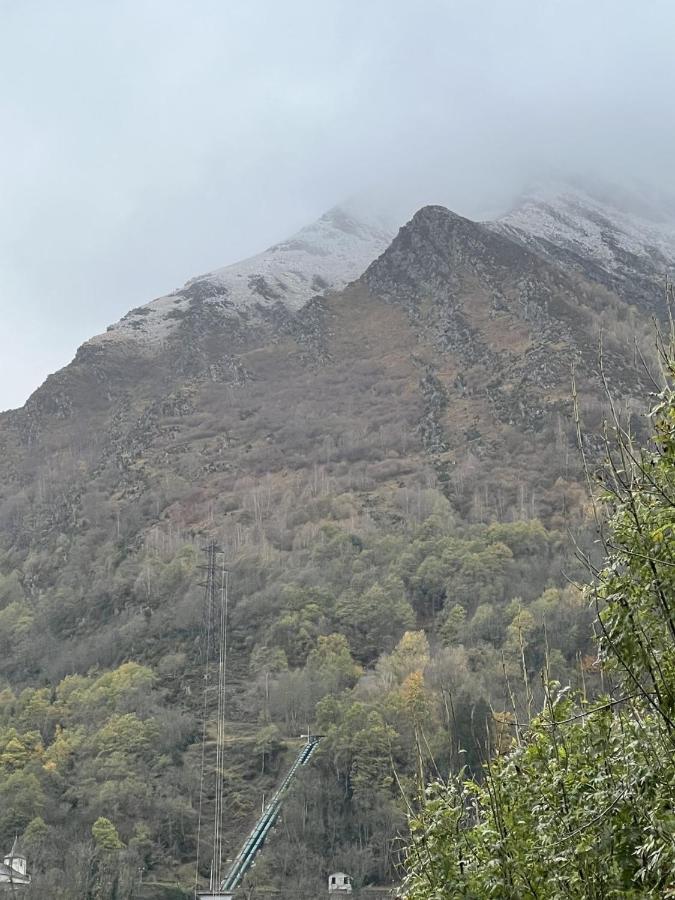 Appt T2 4 Pers Saint Lary Centre Village Parking Esterno foto